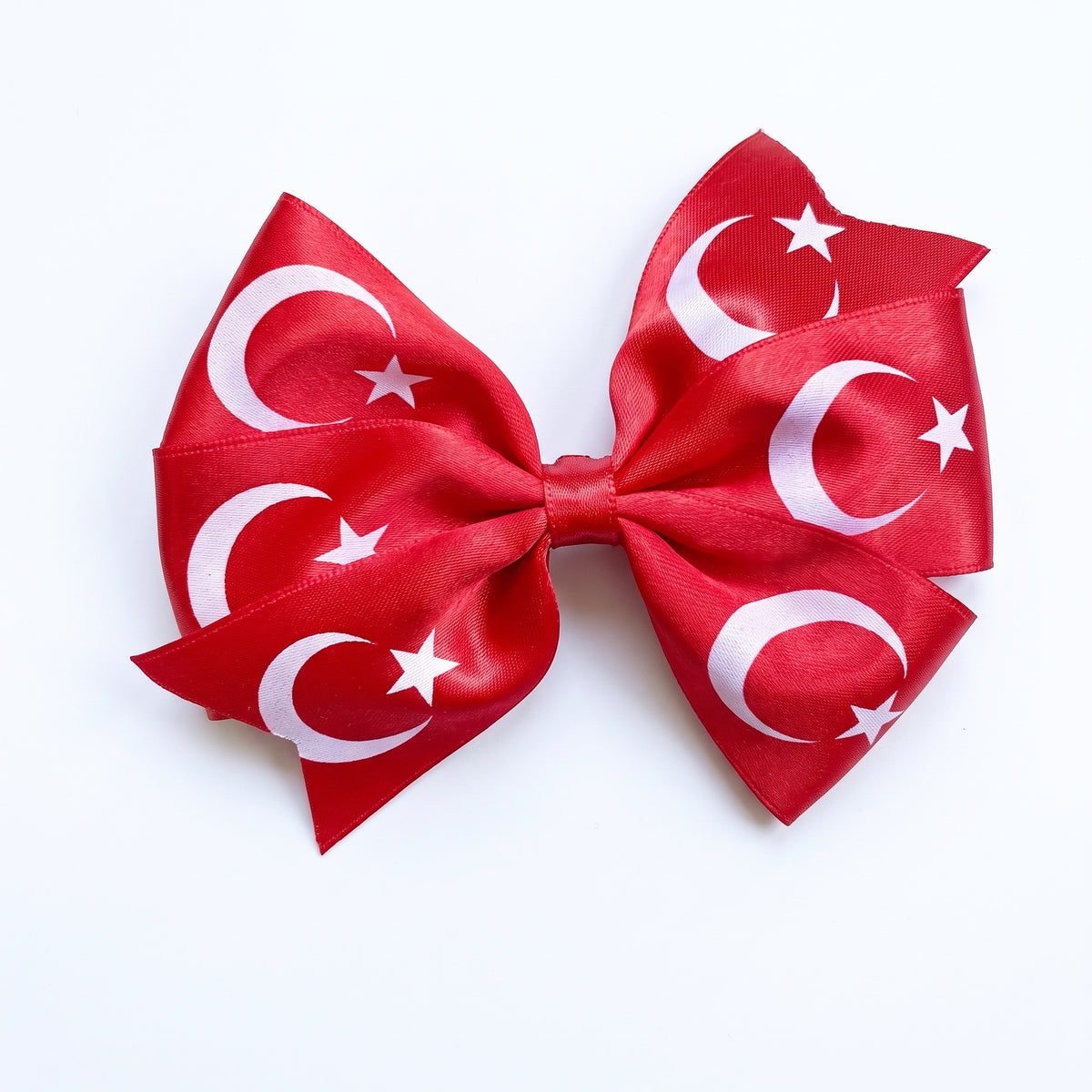 BAYRAKLI SATEN KUYRUKSUZ TOKA